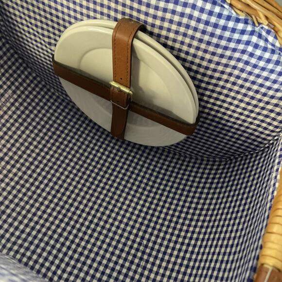 Sutherland Picnic Basket Woven Wicker Leather Straps Utensils Plates And Napkins - Picture 10 of 16